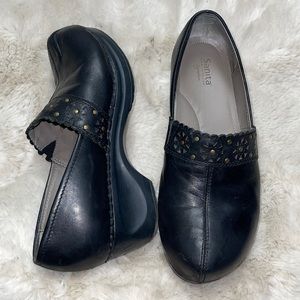 EUC Sanita Woman’s Signature Heeled Clogs Size 40 (US 9.5)